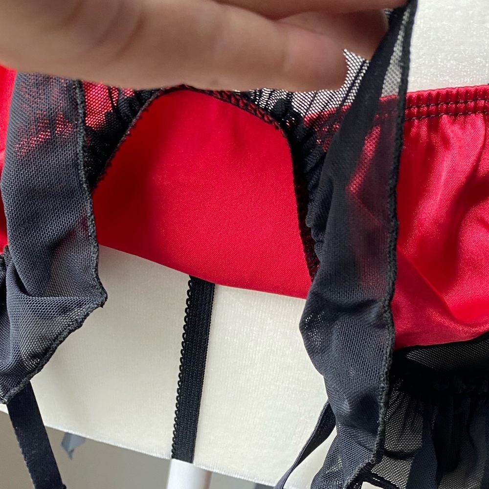 NWOT Y2K Black & Red Lingerie Set - Picture 7 of 9